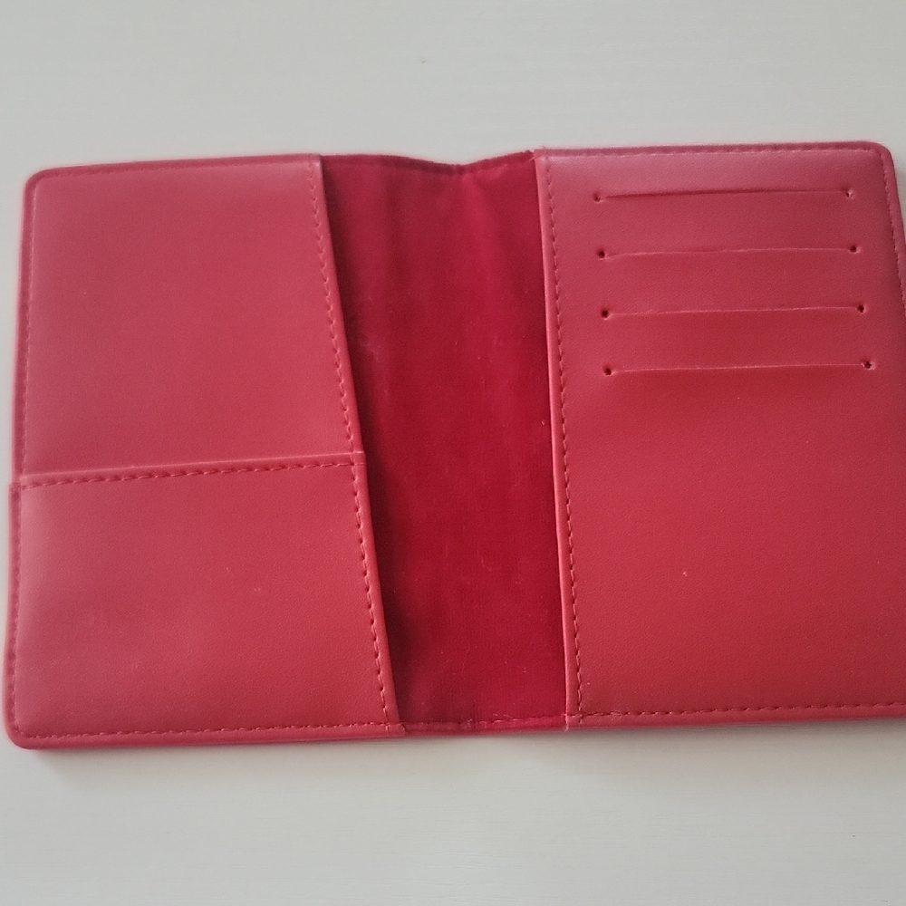 Gryffindor Red and Yellow Passport Holder - Picture 3 of 4